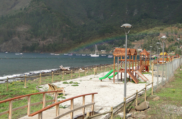 Juan Fernandez, Chile - Isla Led